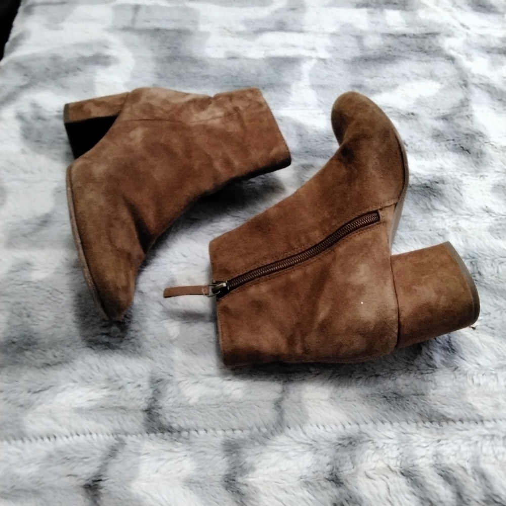 Halogen Women's Rust Suede Ankle Boot Size 7